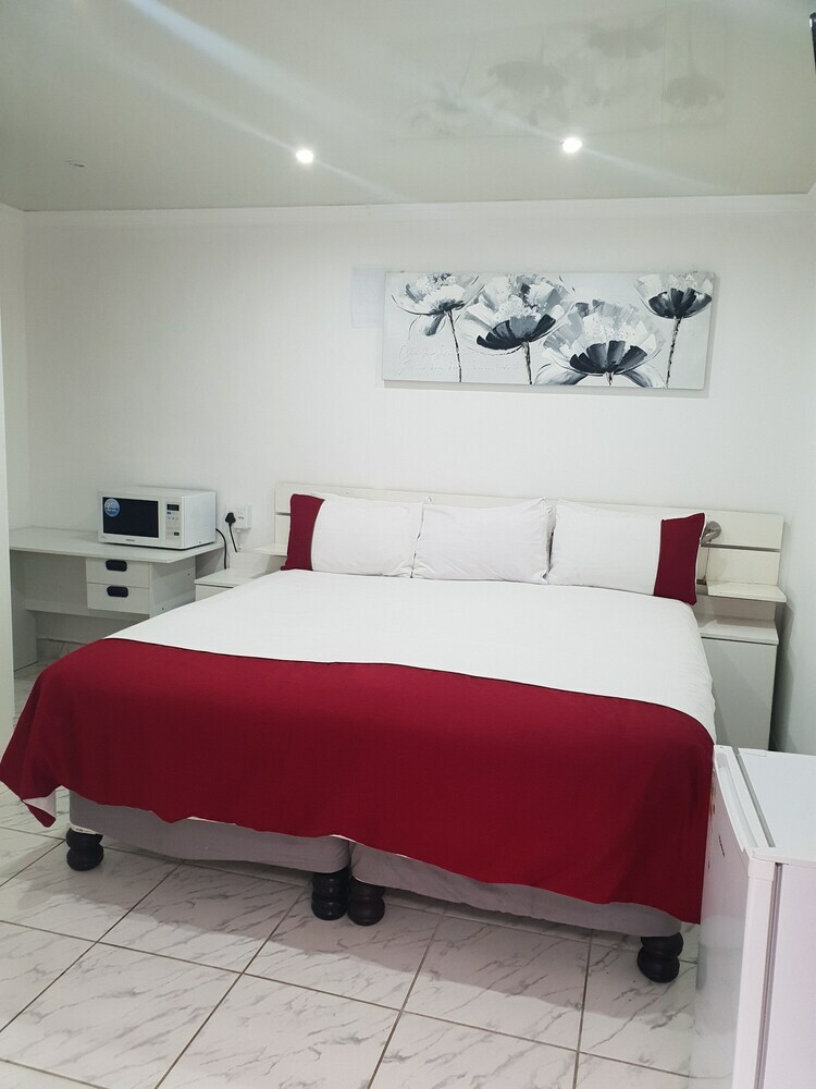 Hotel Iqhayiya Guest House