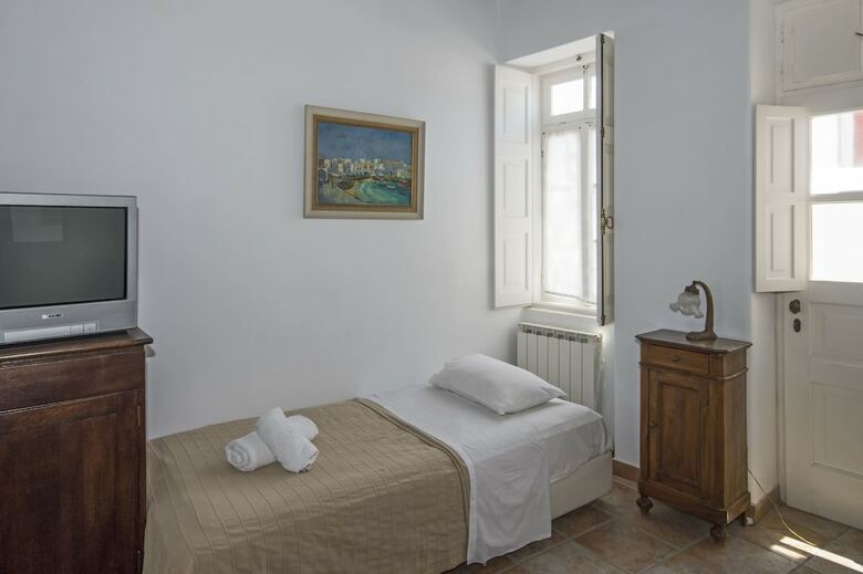 Villa Erato Traditional Town House