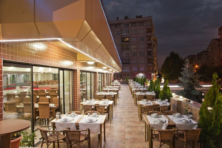 Dundar Hotel