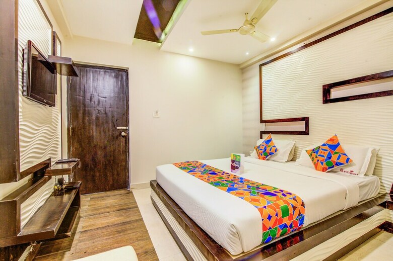 Fabhotel Empark