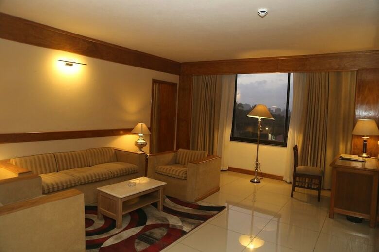 Regent Plaza Hotel & Convention Centre