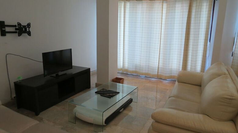 Aparthotel Beachfront Suite Alit