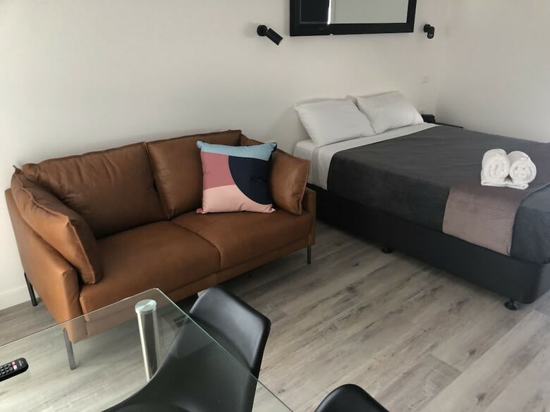Alfred Apartment