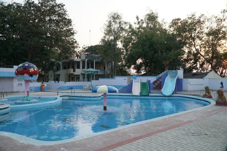 Apartamento Neel Kanth Motels & Hotel