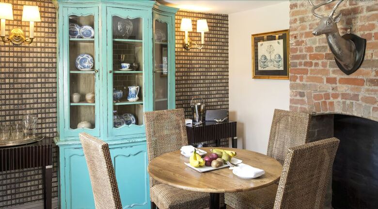Chichester Harbour Hotel
