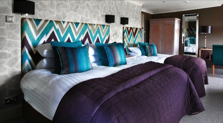 Chichester Harbour Hotel