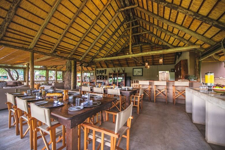 Posada Shindzela Tented Safari Camp