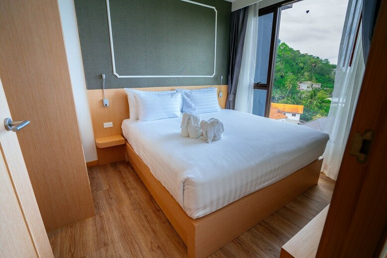 Hotel The Aristo Beach Resort ( Surin )