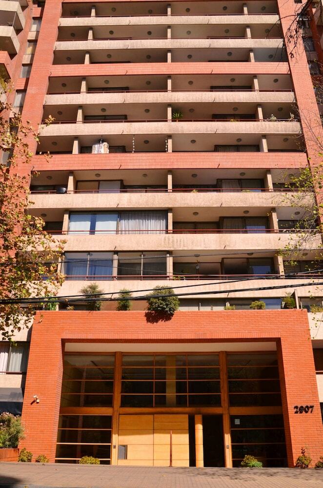 Aparthotel International Suites