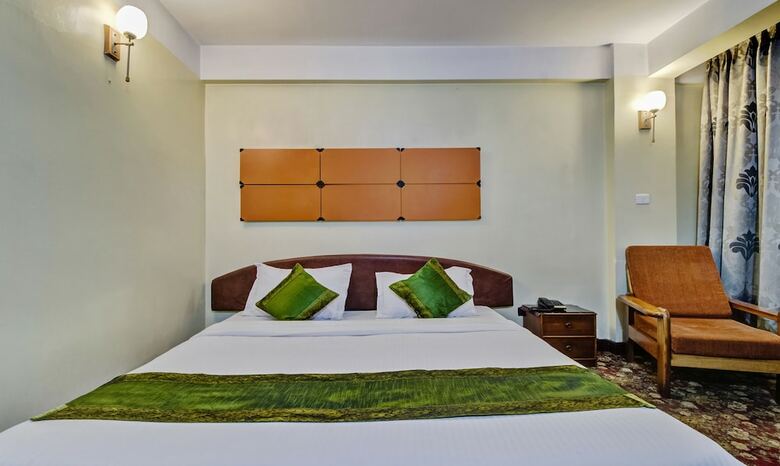 Treebo Trend Dekeling Hotel