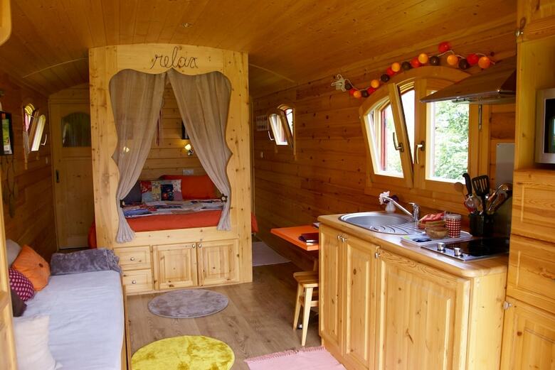 Cabana Roulottes Autour Du Puits