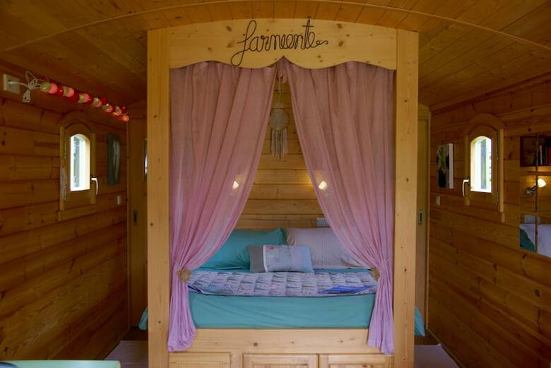 Cabana Roulottes Autour Du Puits
