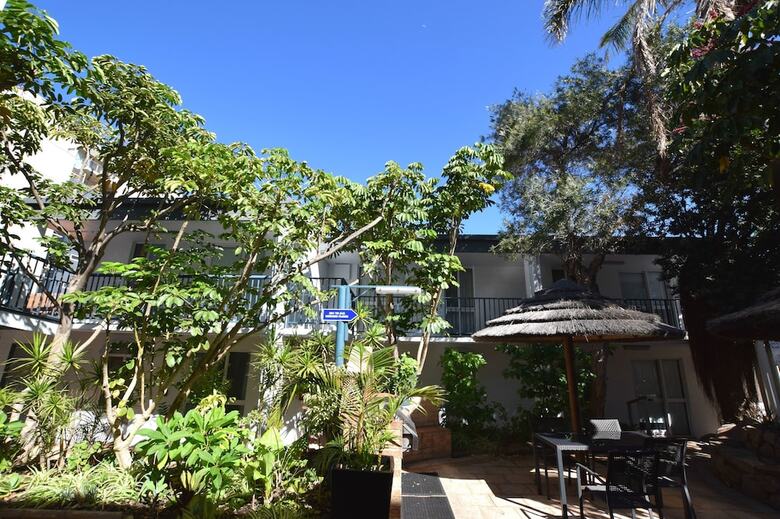 Apartamentos West Beach Lagoon 219 Sleeps 3!