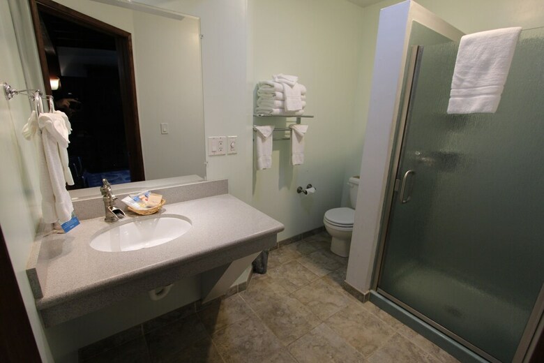 Hotel Edgewater Beach Inn And Suites