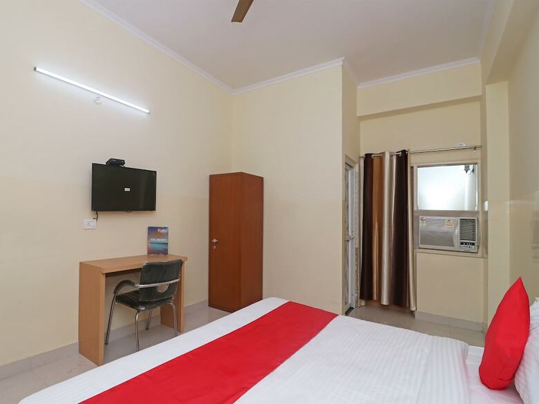 Oyo 28629 Hotel Crosswind