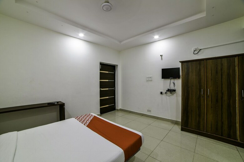 Hotel Oyo 28765 Green Stone