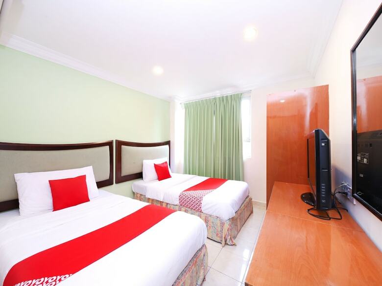 Oyo 775 Hotel Sahara Inn