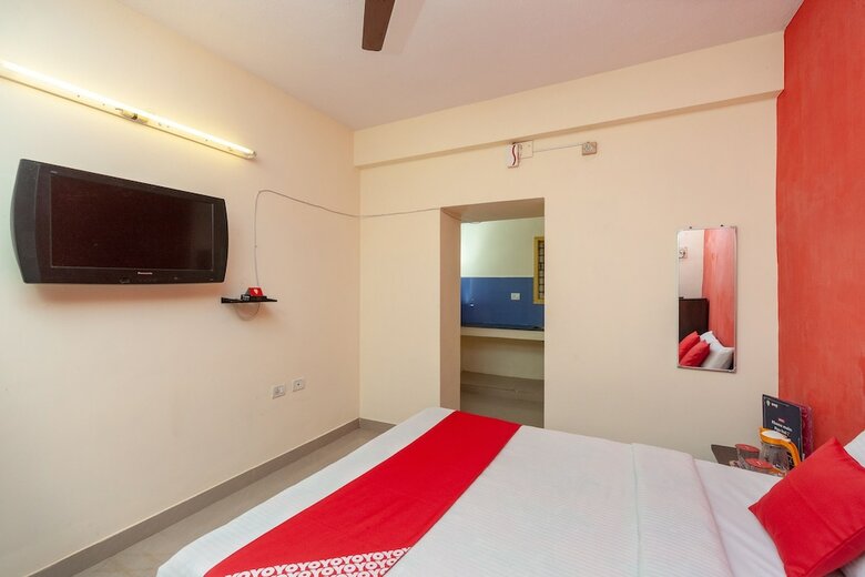 Hotel Oyo 26936 Adhithya Inn