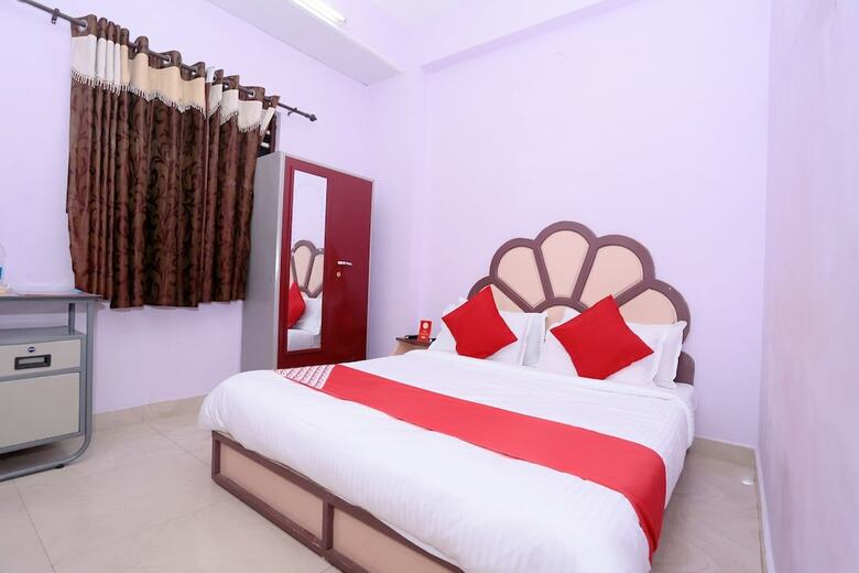 Hotel Oyo 14819 Periyar Holidays