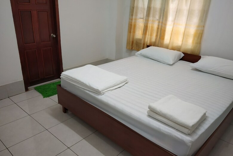 Hotel Baaris Residency & Apartment