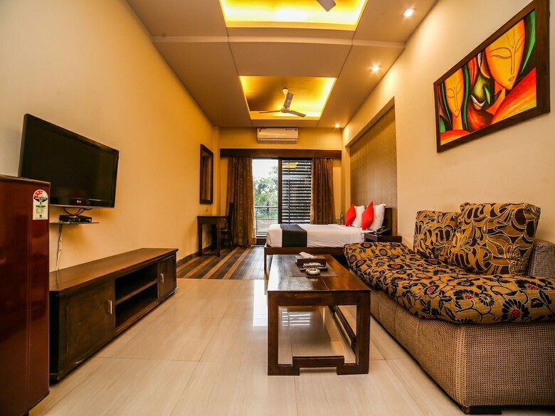 Hotel Capital O 928 Villa@43