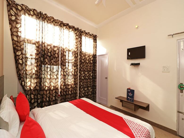 Hotel Oyo 23246 Mann Bed And Breakfast