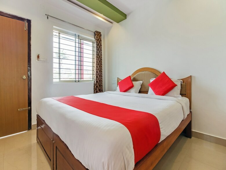 Hotel Oyo 28303 Yesh Comforts
