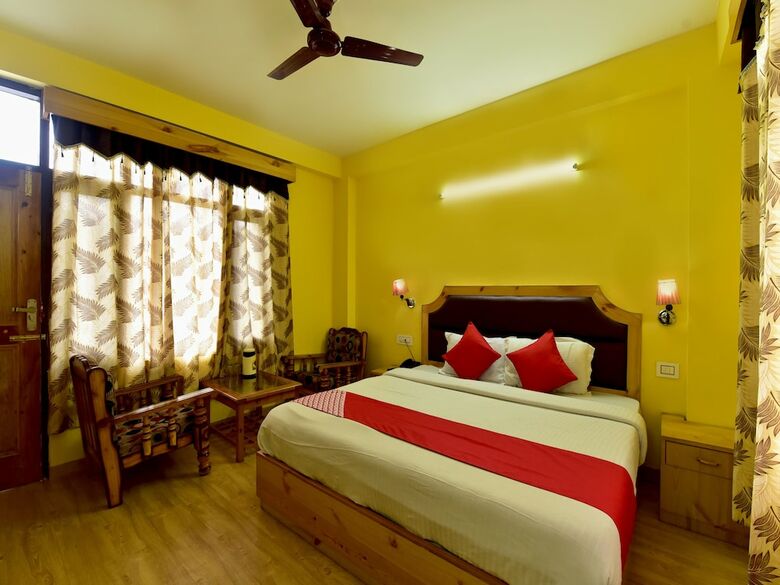 Hotel Oyo 23130 Radhika Cottage