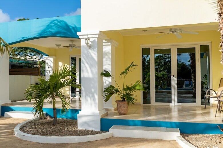 Hotel Aqua Viva Suites
