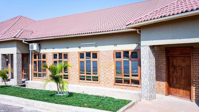 Hotel Njele Country Park