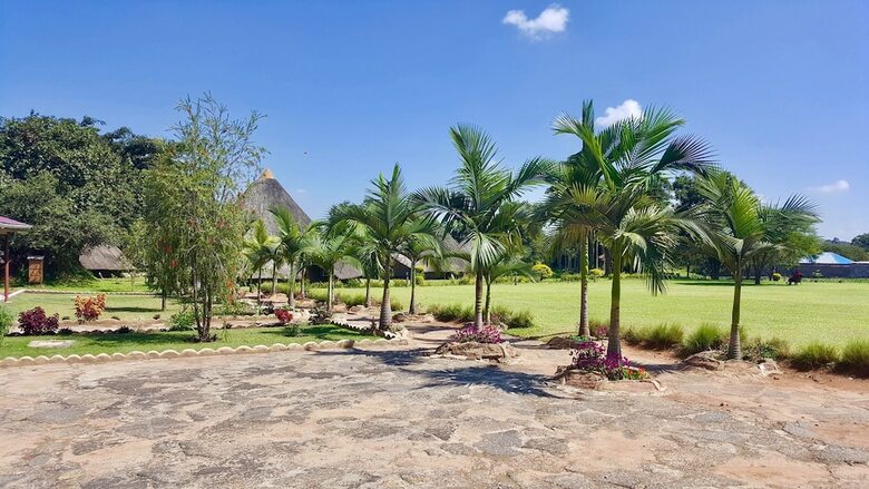 Hotel Njele Country Park