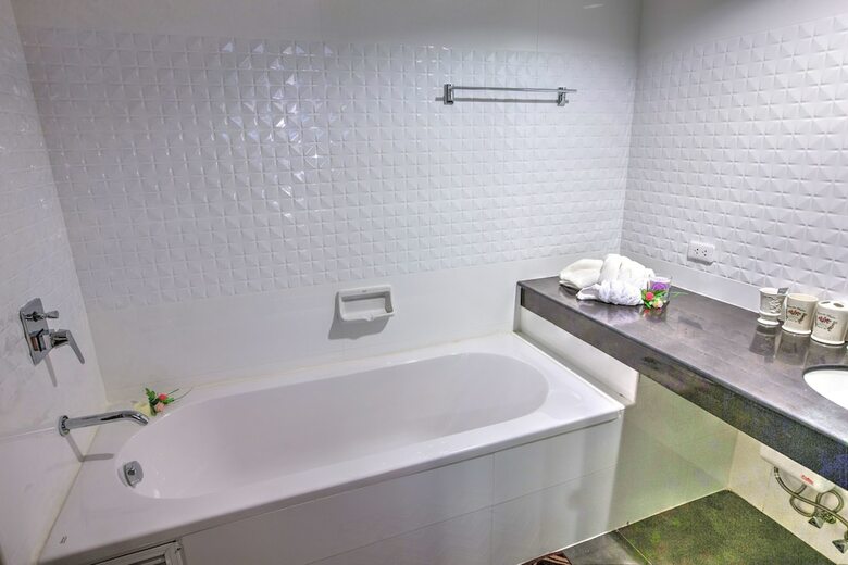 Hotel The Greenery Central Suites