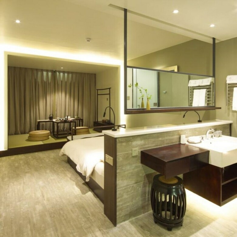 Floral Hotel Fenghuang Molan Riverview