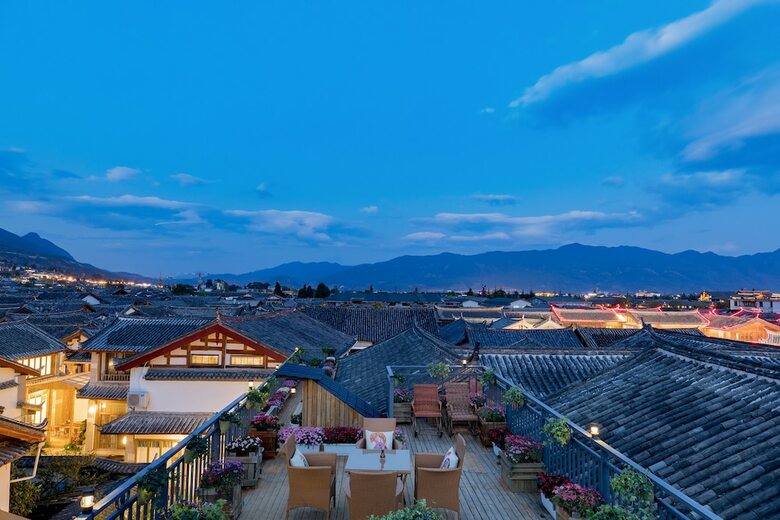Floral Hotel Lijiang Qinyuan