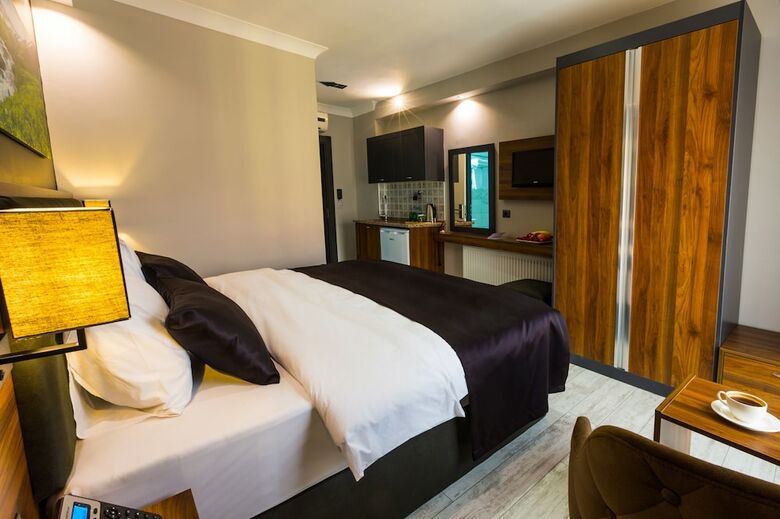 Hotel Azra Suite Otel