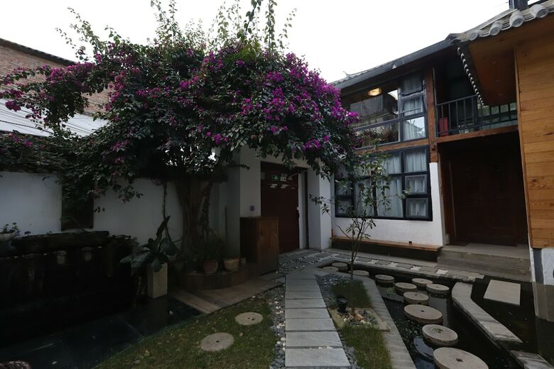 Posada Floral Hotel Dali Zhuoyuan