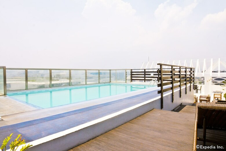 Hotel Microtel By Wyndham Mall Of Asia