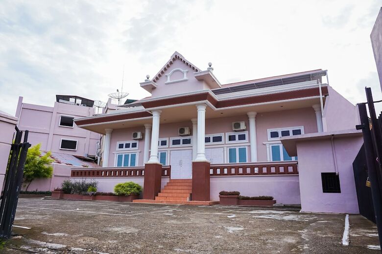 Oyo 382 Pagaruyung Hotel Batusangkar
