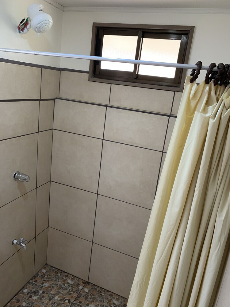 Le Petit Hotel