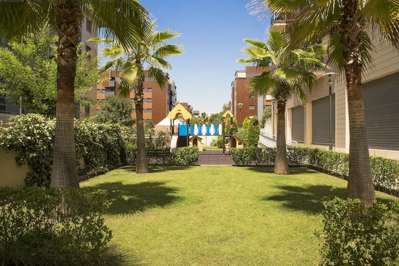 Apartamentos Enjoygranada Lujo Piscina Y Parking