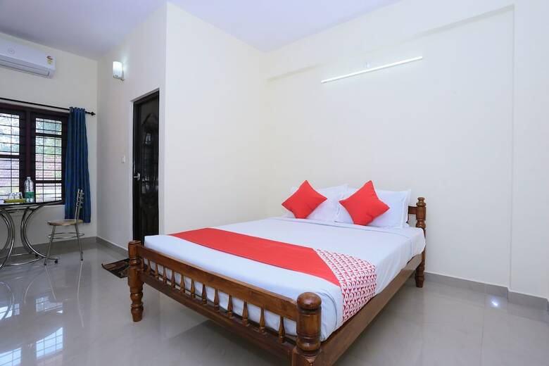 Hotel Oyo 24129 Panackal Inn