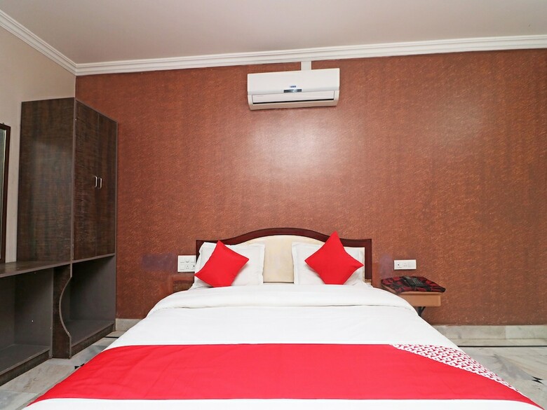 Hotel Oyo 26824 Shagun Palace