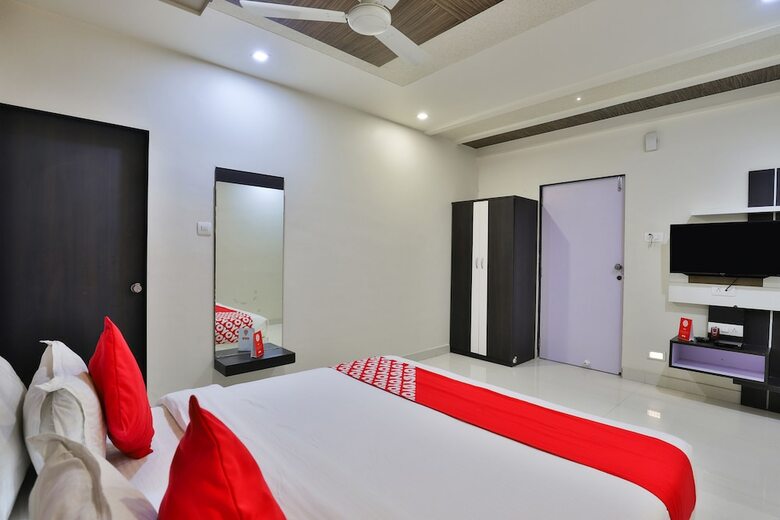 Hotel Oyo 18807 Vrajbhoomi