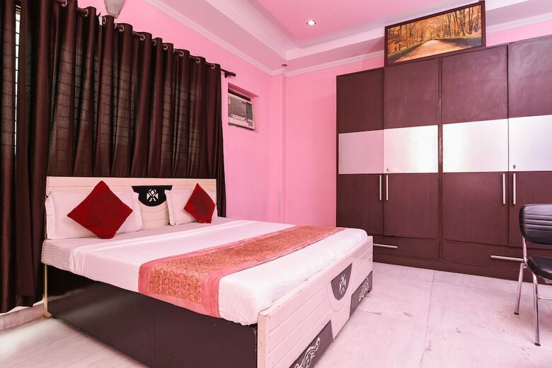 Hotel Oyo 8534 Golden Park