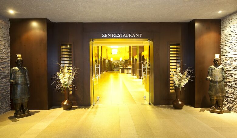Limak Lara Deluxe Hotel & Resort