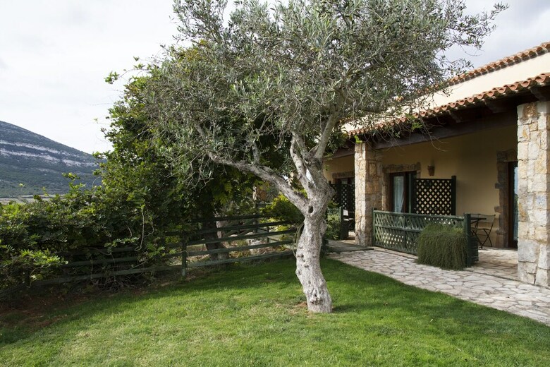 Podere Monte Sixeri Country Estate
