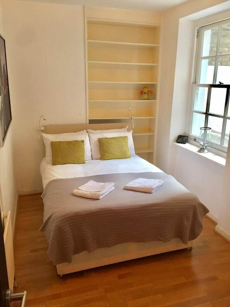 Stylish Apartment In Victoria