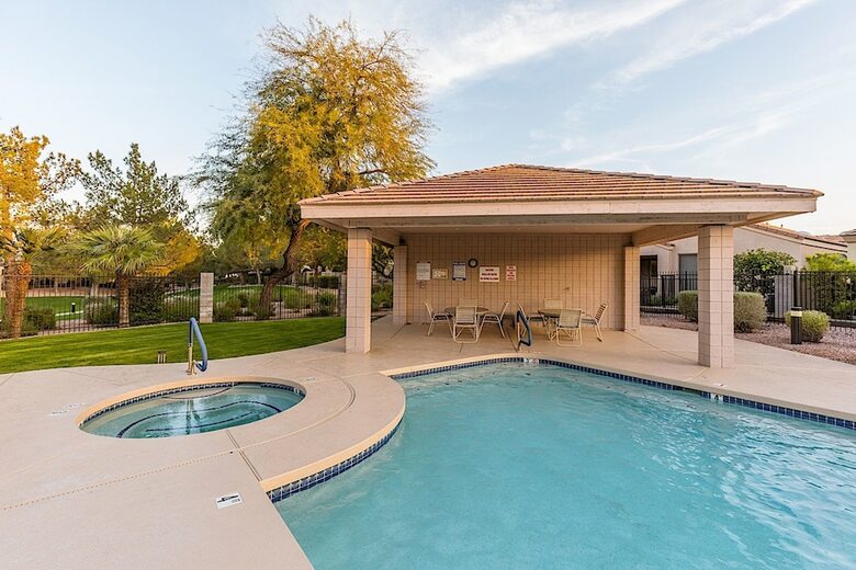 Ravenswood Retreat 3 Br By Casago