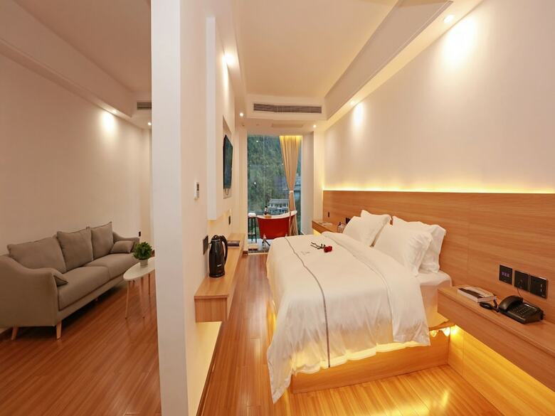 Hotel Yangshuoyuesushuian