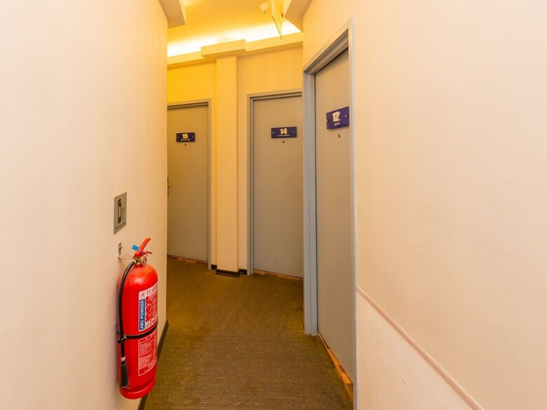 Oyo 743 Gold City Hotel